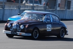 Car 25 Rex Bentham - Jaguar Mk 2